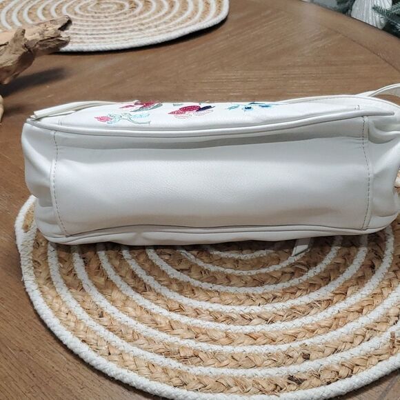 Nicole Miller While Floral Embroidered Shoulder Bag - Picture 5 of 12